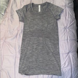 Short sleeve swiftly tech shirt size 2